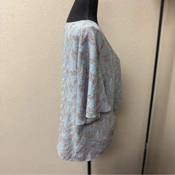 Loft Floral Blue Women's Top. Size XL - Picture 5 of 7